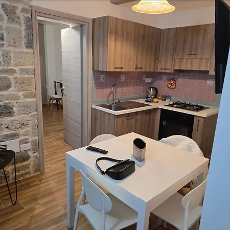 La Nicchia Del Borgo * Badolato Marina